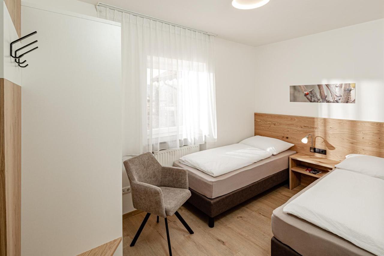 Praelatenhof Wine & Apartments Caldaro Luaran gambar