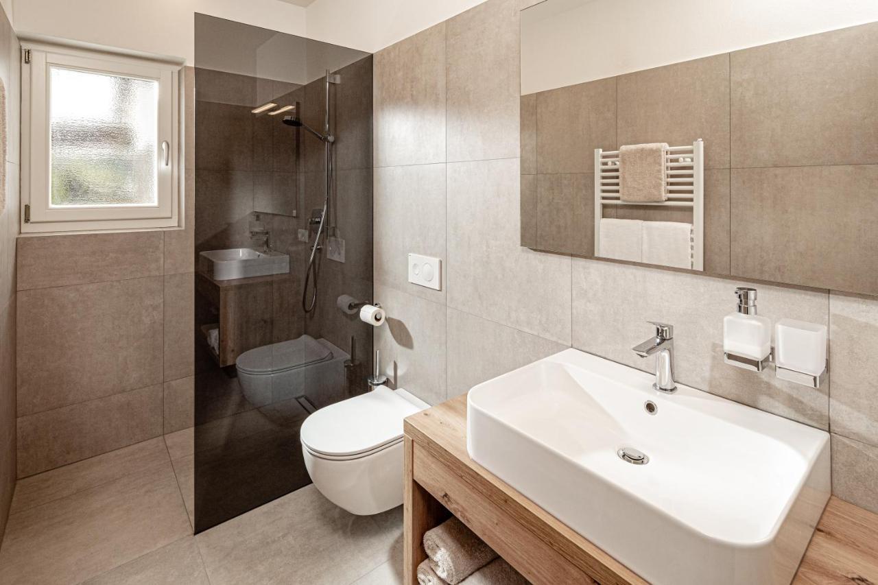 Praelatenhof Wine & Apartments Caldaro Luaran gambar