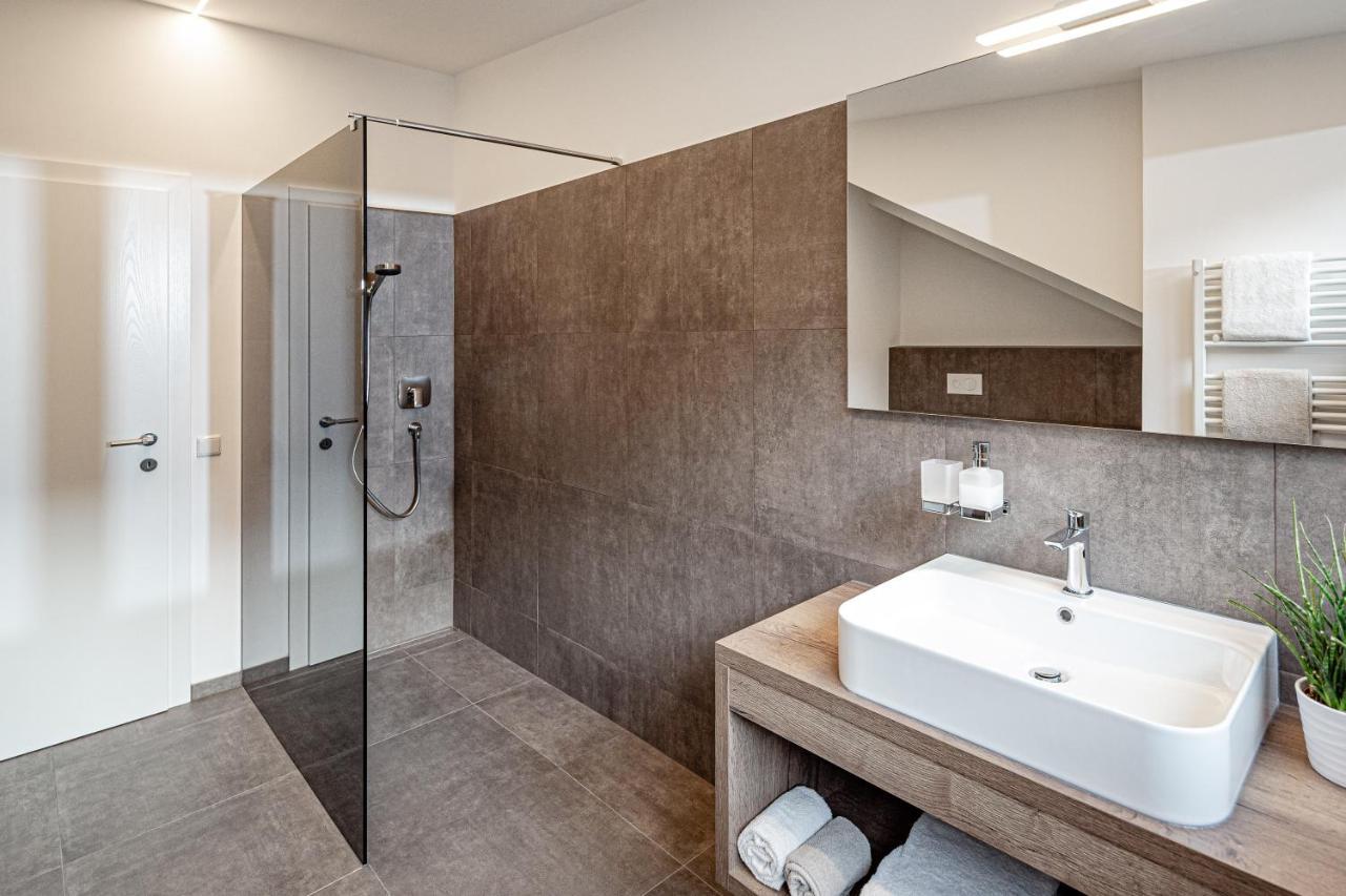 Praelatenhof Wine & Apartments Caldaro Luaran gambar